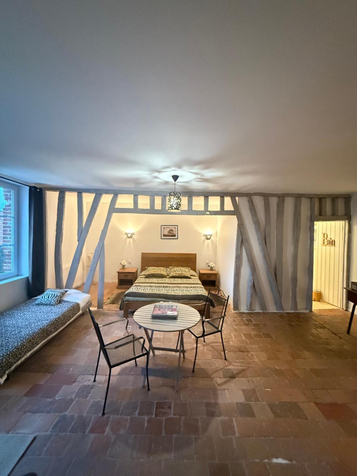 Le Chateau De Greges Bagian luar foto