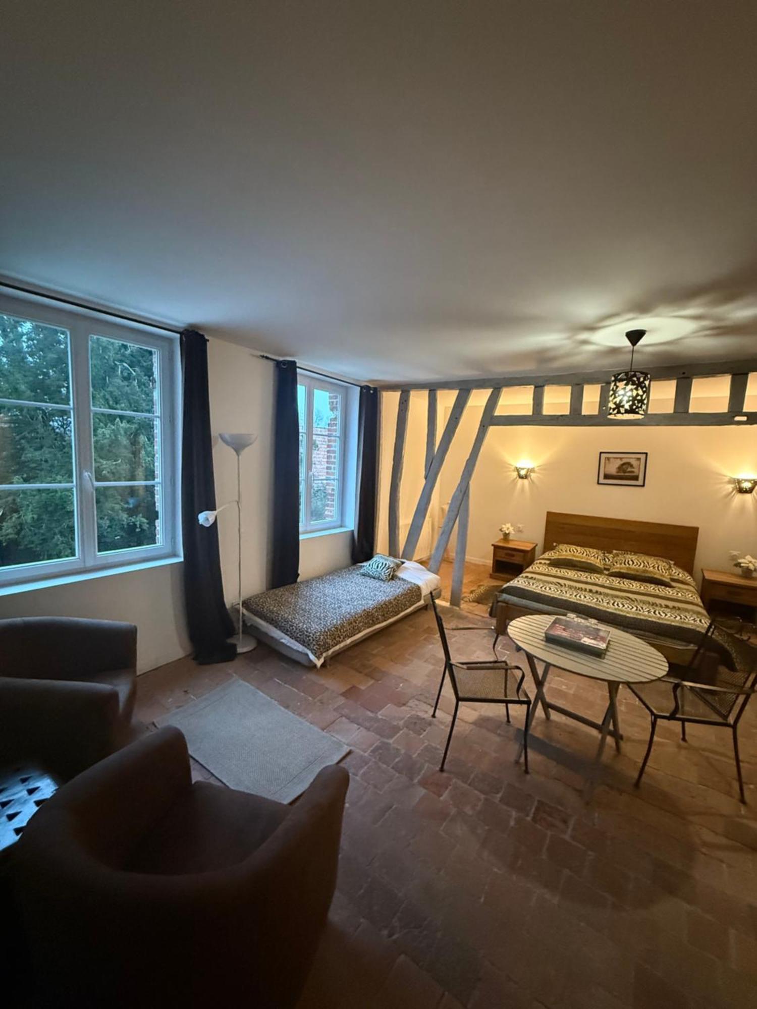 Le Chateau De Greges Bagian luar foto