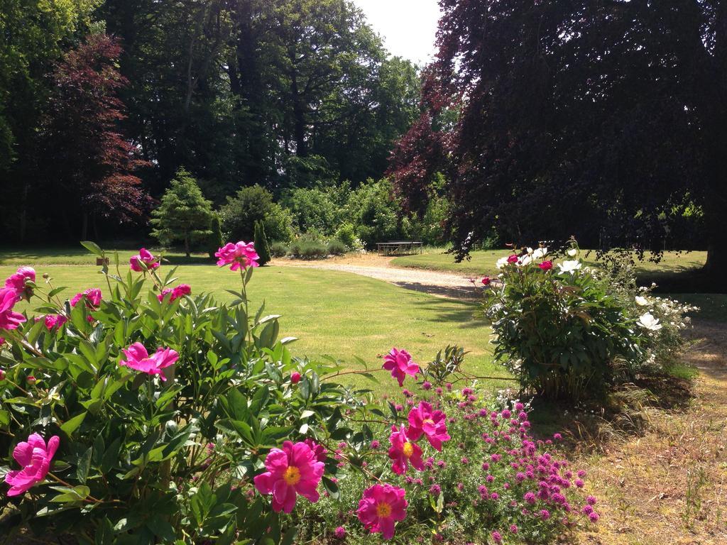 Le Chateau De Greges Bagian luar foto